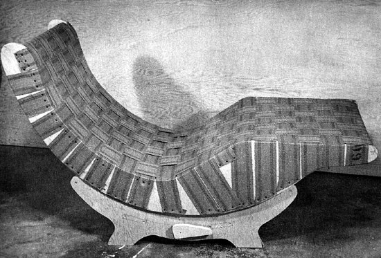 Dad'sChair.jpg (70146 bytes)